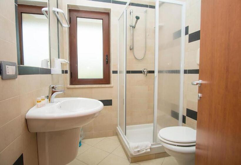 חדר לארבעה סטנדרטי עם מרפסת, Cilentiamoci Palinuro