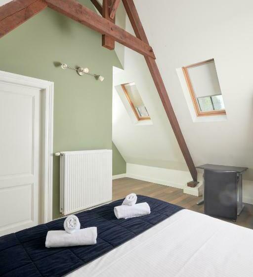 Номер Стандарт, De Statie