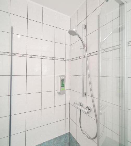 Номер Стандарт, De Statie