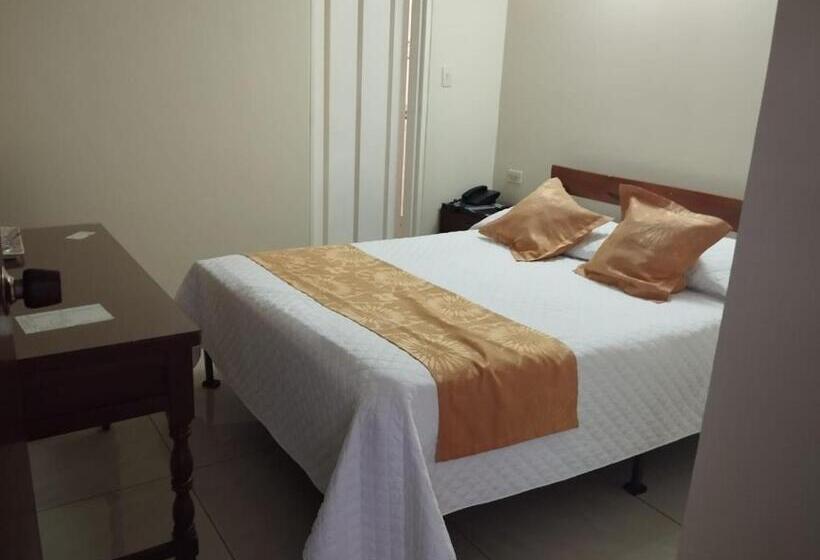 Номер Стандарт, Khalifa