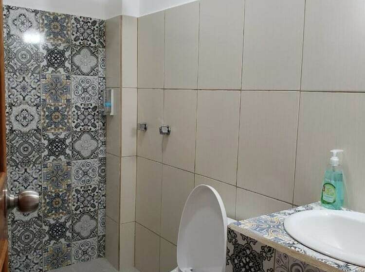 스탠다드 룸, Seyba Bakalar