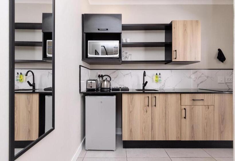 Стандартный Номер Кровать Кинг, Mint Hotel 84 On Katherine