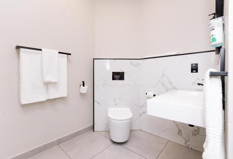 Люкс Deluxe Кровать Кинг, Mint Hotel 84 On Katherine