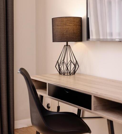 Люкс Executive Кровать Кинг, Mint Hotel 84 On Katherine