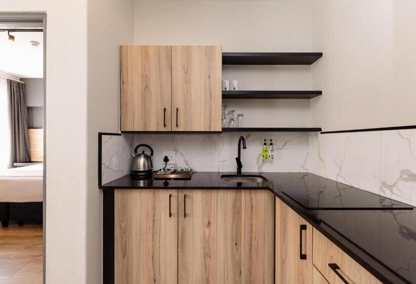 Люкс Executive Кровать Кинг, Mint Hotel 84 On Katherine