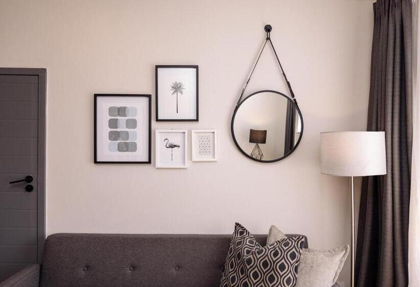 Люкс Executive Кровать Кинг, Mint Hotel 84 On Katherine