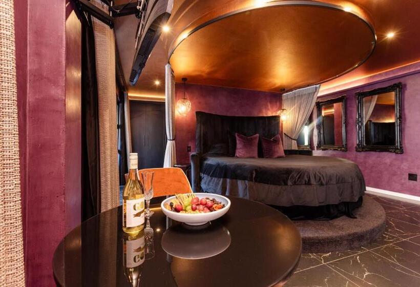 Люкс с Балконом, Mint Hotel 84 On Katherine