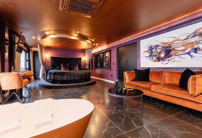 Люкс с Балконом, Mint Hotel 84 On Katherine