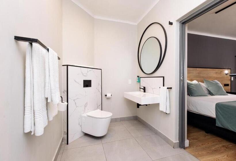 Студия Стандарт, Mint Hotel 84 On Katherine