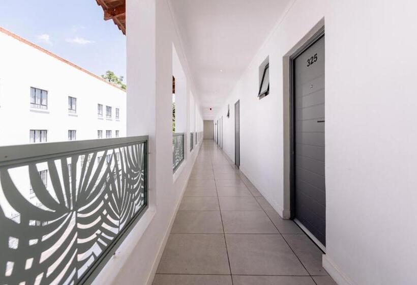 Студия Стандарт, Mint Hotel 84 On Katherine