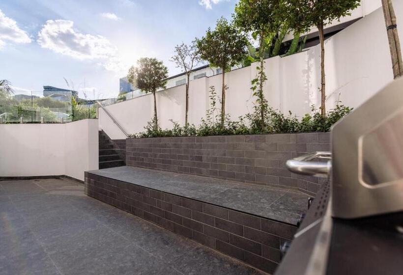 Люкс 2 Спальни, Mint Hotel 84 On Katherine