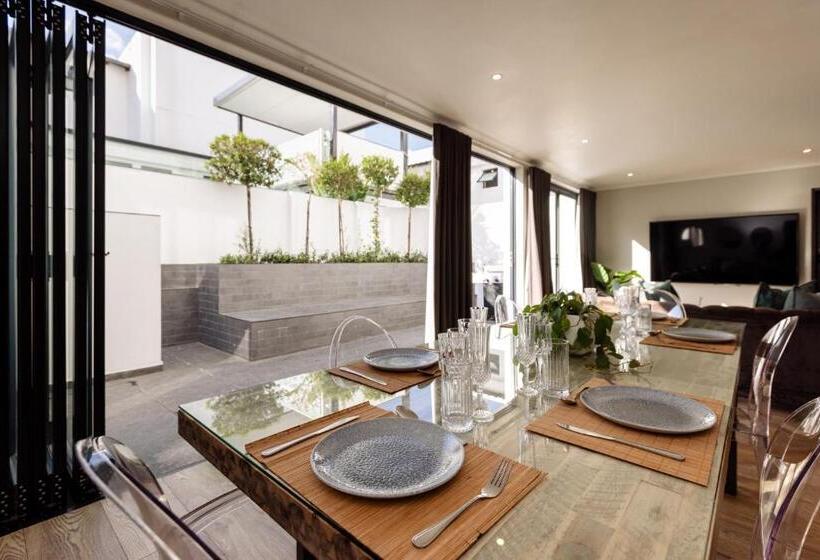 Люкс 2 Спальни, Mint Hotel 84 On Katherine