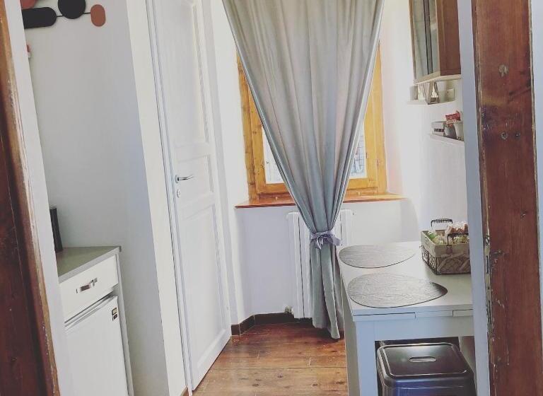 اتاق استاندارد, Ciribaccos