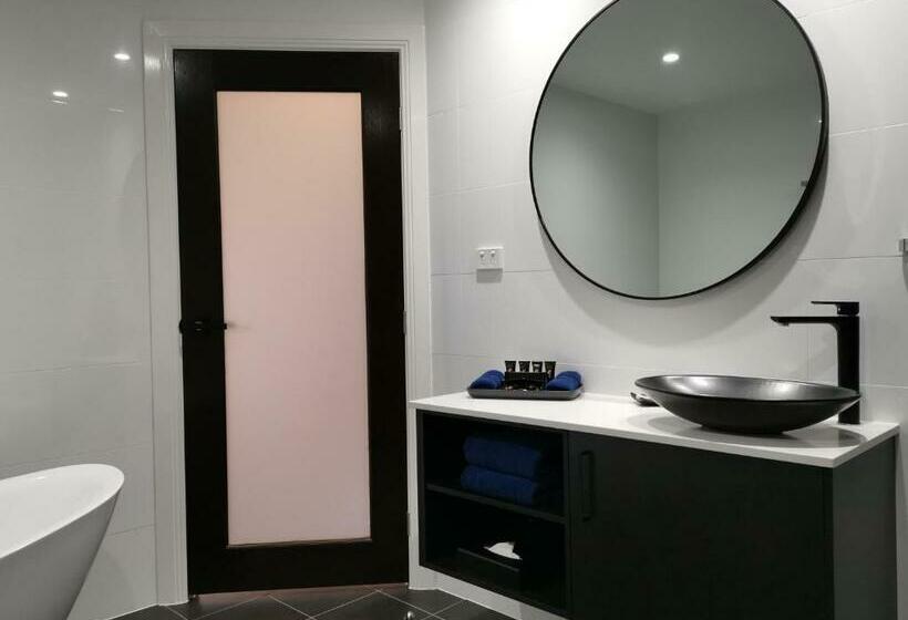 חדר סופריור עם מיטת קינג, The Abbey Motel Goulburn