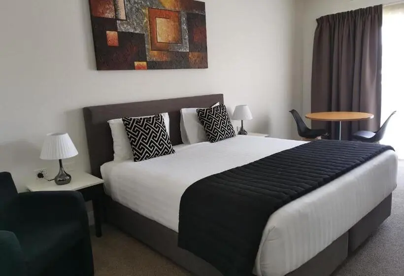 キングサイズベッドのデラックスルーム, The Abbey Motel Goulburn