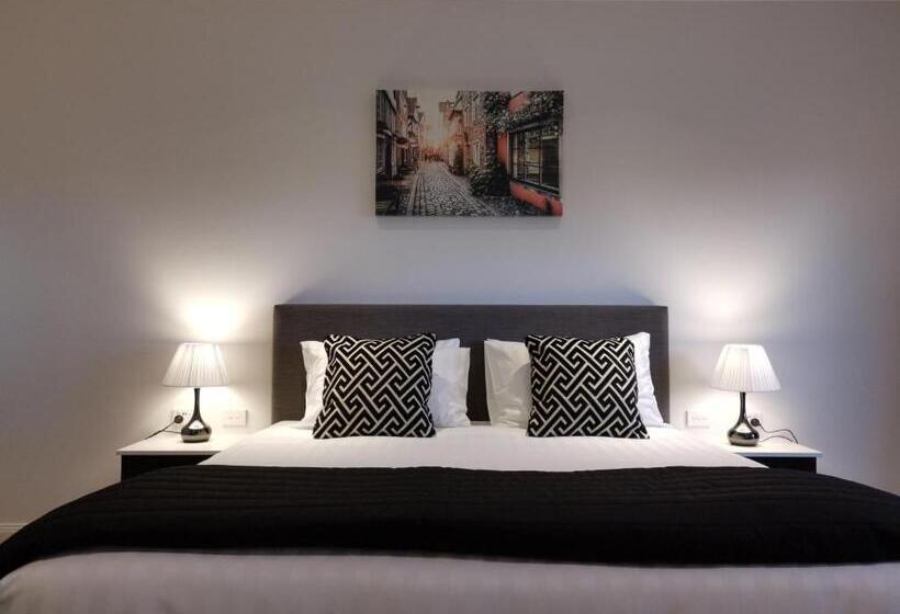 חדר דחוקס עם מיטת קינג, The Abbey Motel Goulburn