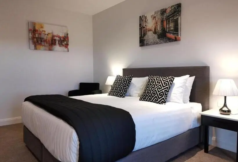 キングサイズベッドのデラックスルーム, The Abbey Motel Goulburn