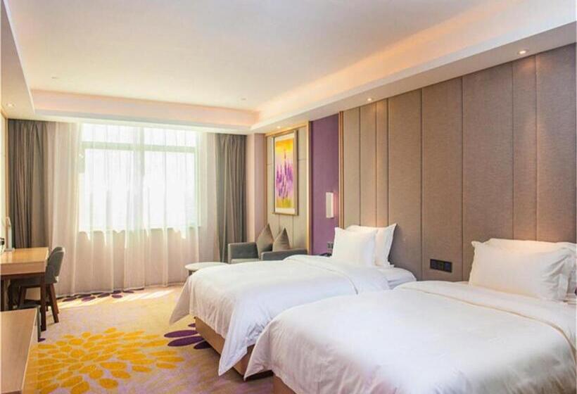 Семейный Номер Deluxe, Lavande Hotel Jiangmen Golf Club