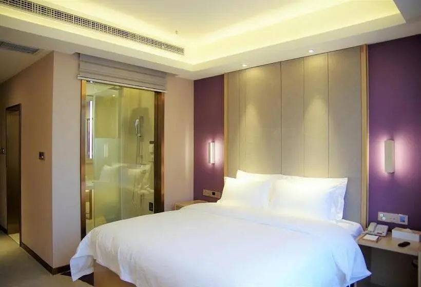 キングサイズベッドのデラックスルーム, Lavande Hotel Neijiang High Speed Railway Station Peace Plaza