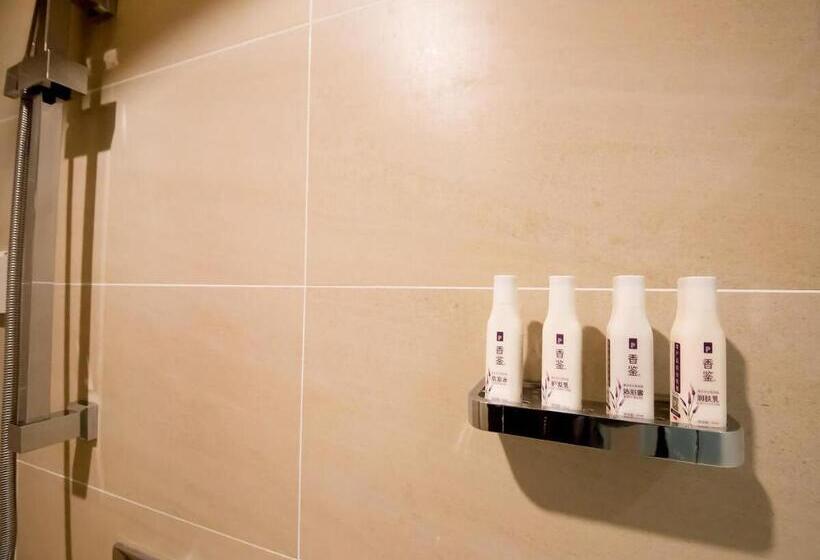 디럭스 스위트, Lavande Hotel Urumqi High Speed Railway Wanda Plaza