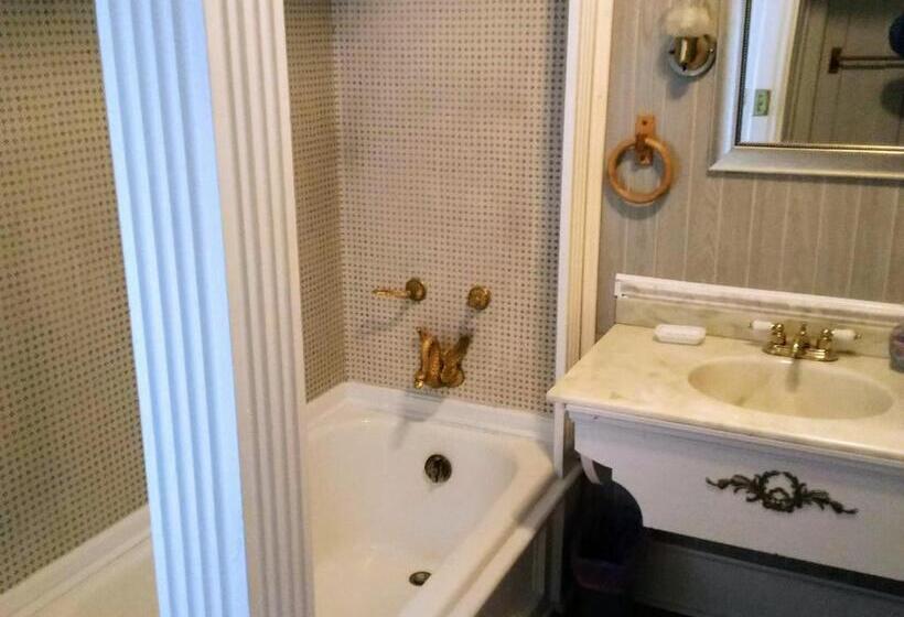 标准三人间共用浴室, Splendor Inn Bed & Breakfast