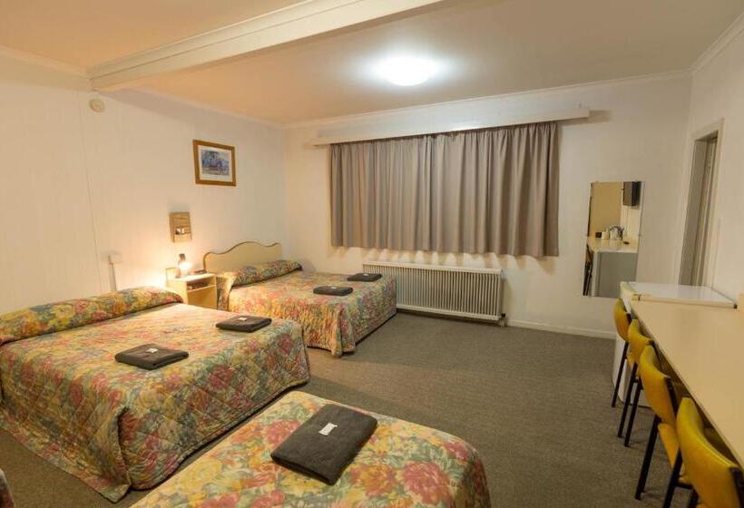 Четырехместный Номер Стандарт, Billabong Motel