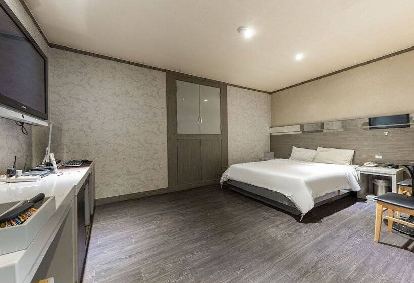 Habitació Estàndard, Asan Carnegie