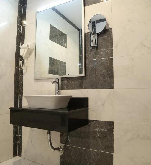 סוויטה, Lamar Al Bawadi