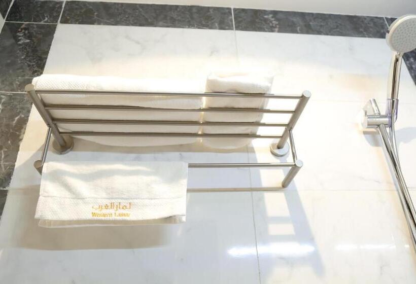 חדר סטודיו סטנדרד, Lamar Al Bawadi