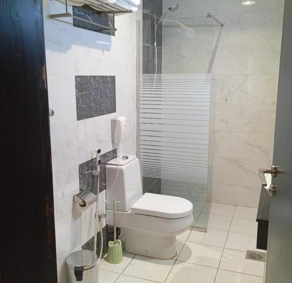 סטודיו סטנדרט, מיטה זוגית, Lamar Al Bawadi