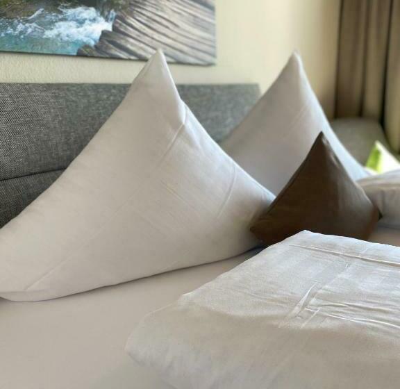 غرفة قياسية مطلّة علي البحر مزوَّدة بشُرفة, Landhaus Sternen