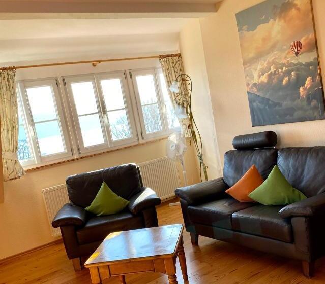 1 Bedroom Apartment Lake View, Landhaus Sternen