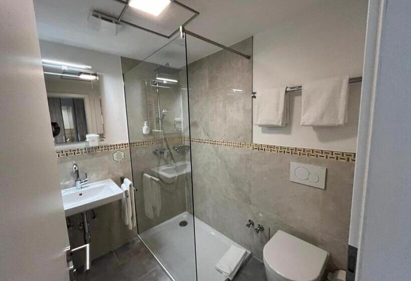 غرفة قياسية مطلّة علي البحر مزوَّدة بشُرفة, Landhaus Sternen