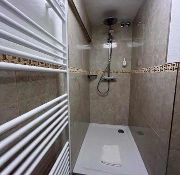 غرفة ديلوكس مطلّة علي البحر مزوَّدة بشُرفة, Landhaus Sternen