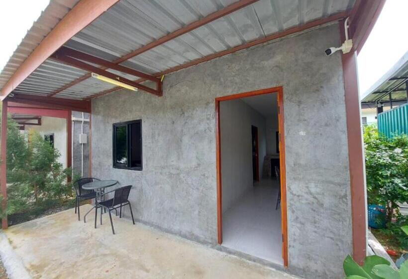 בית, חדר שינה 1, Malinee Resort