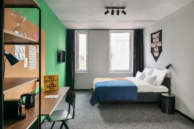 デラックスルーム, The Social Hub Delft
