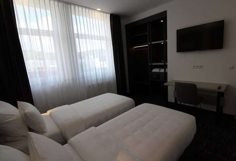 غرفة قياسية, Libarty Hotels