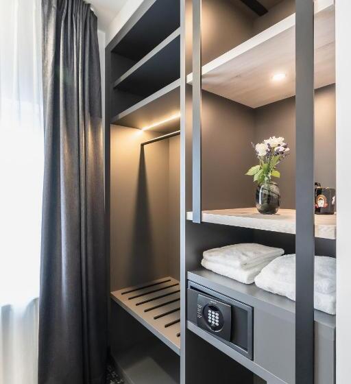 غرفة قياسية سرير كينج, Libarty Hotels