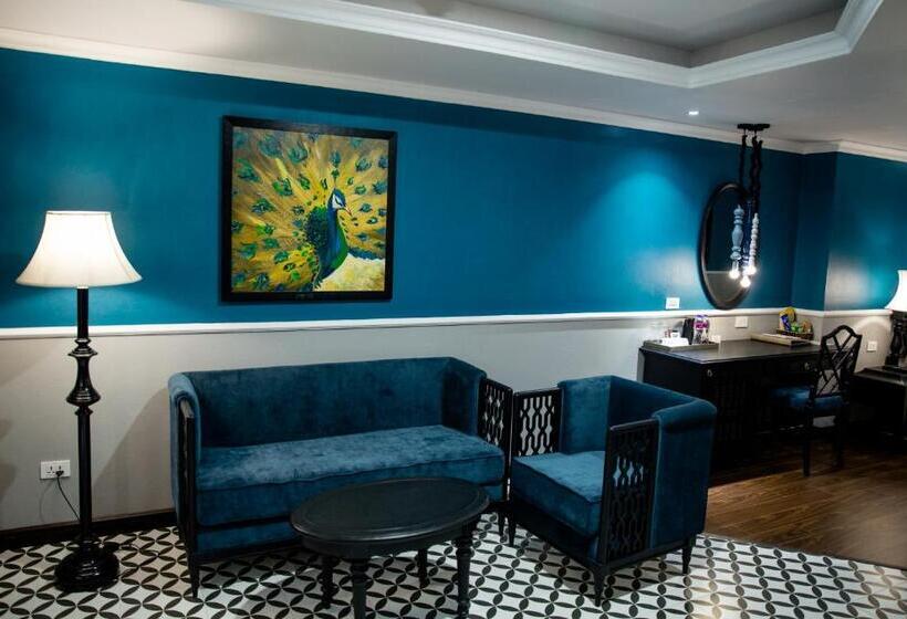 سوییت جونیور, Michi S Hotel Lao Cai