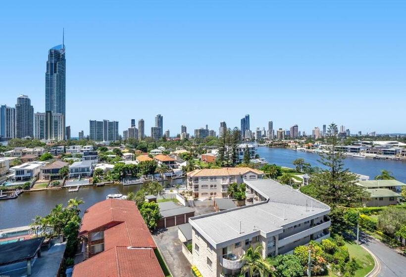 2 Bedrooms Apartment River View, Peninsular Gold Coast