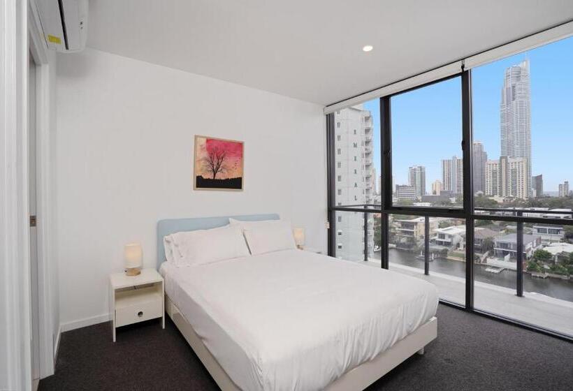 2 Bedrooms Apartment River View, Peninsular Gold Coast