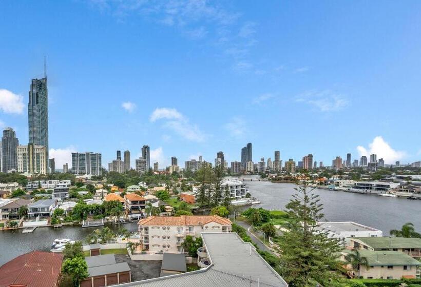 2 Bedrooms Apartment River View, Peninsular Gold Coast
