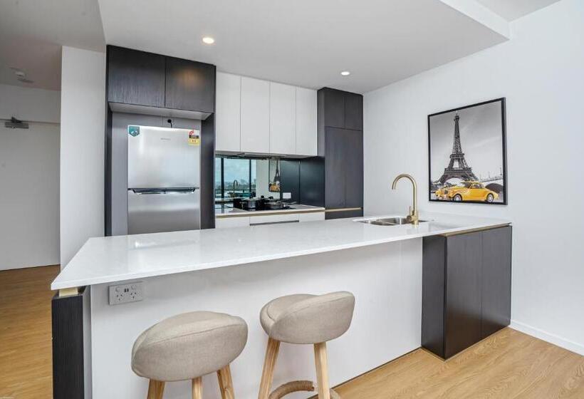 1 Bedroom Apartment River View, Peninsular Gold Coast