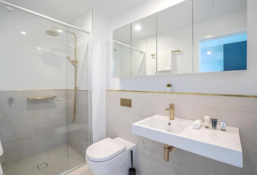 1 Bedroom Apartment River View, Peninsular Gold Coast