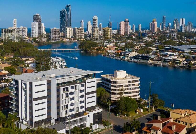 2 Bedrooms Apartment River View, Peninsular Gold Coast