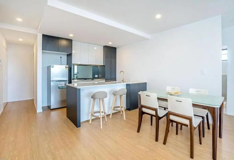 1 Bedroom Apartment River View, Peninsular Gold Coast