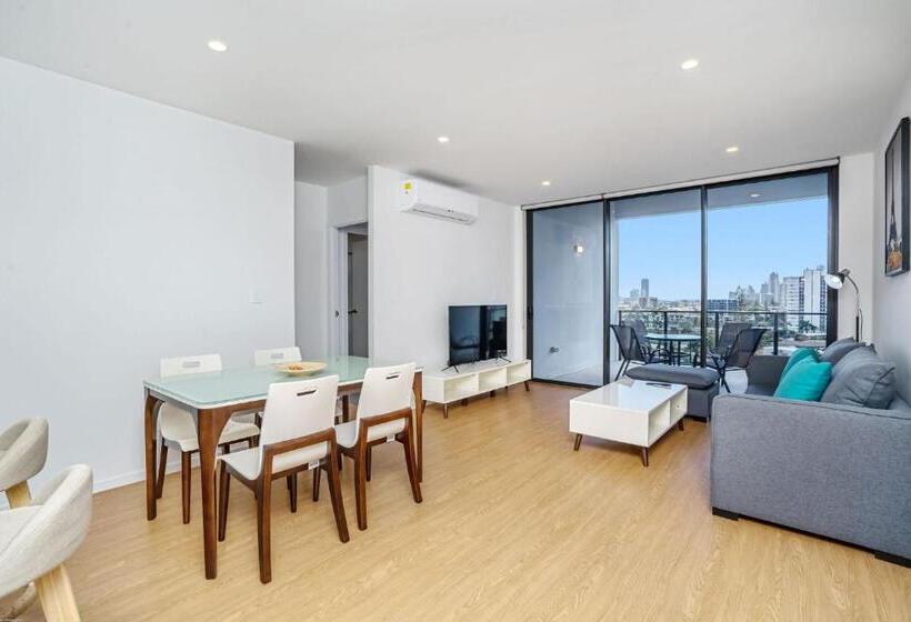 1 Bedroom Apartment River View, Peninsular Gold Coast