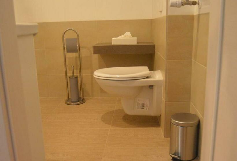 スタンダードルーム, Pension Monalisa