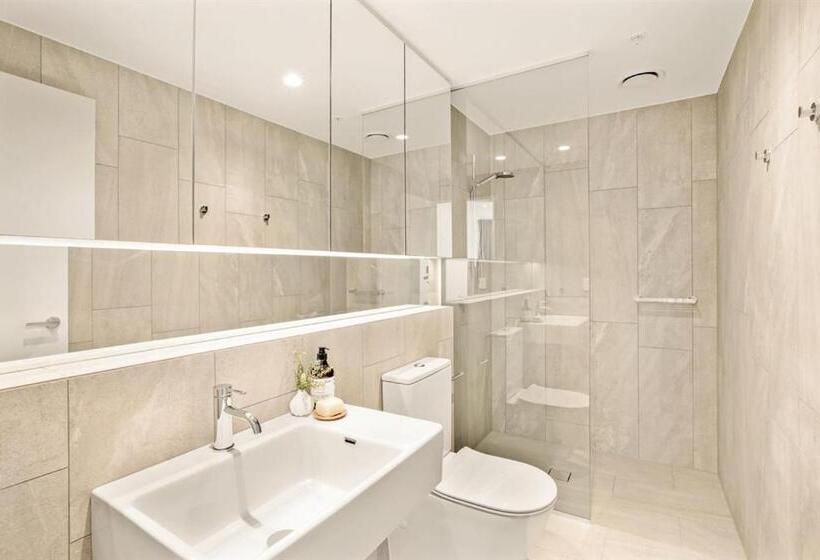 شقة 3 غرف, Vue Broadbeach   Official