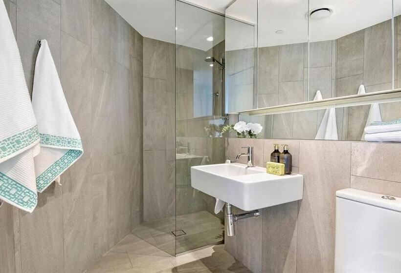 جناح إدارى مطل على البحر, Vue Broadbeach   Official